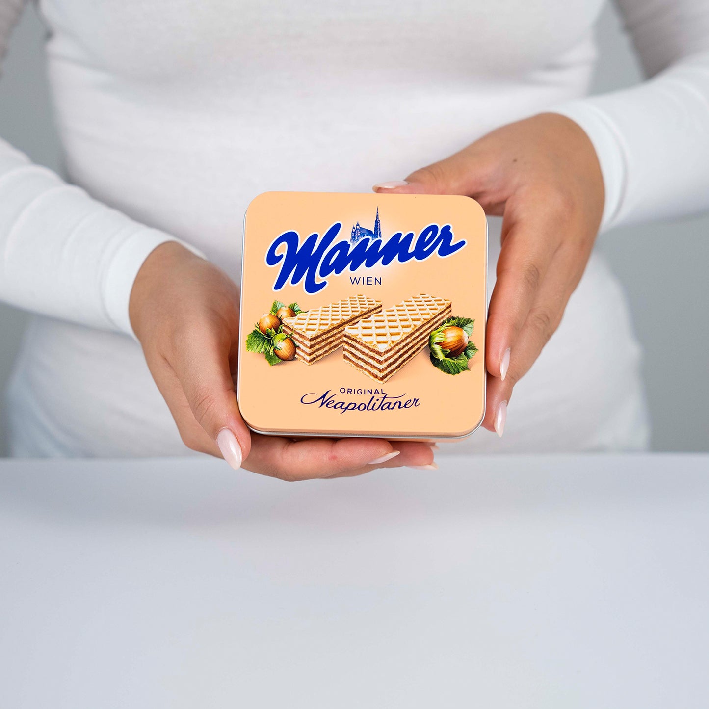 MANNER METALL DOSE mit 2 Packungen original Manner Schnitten