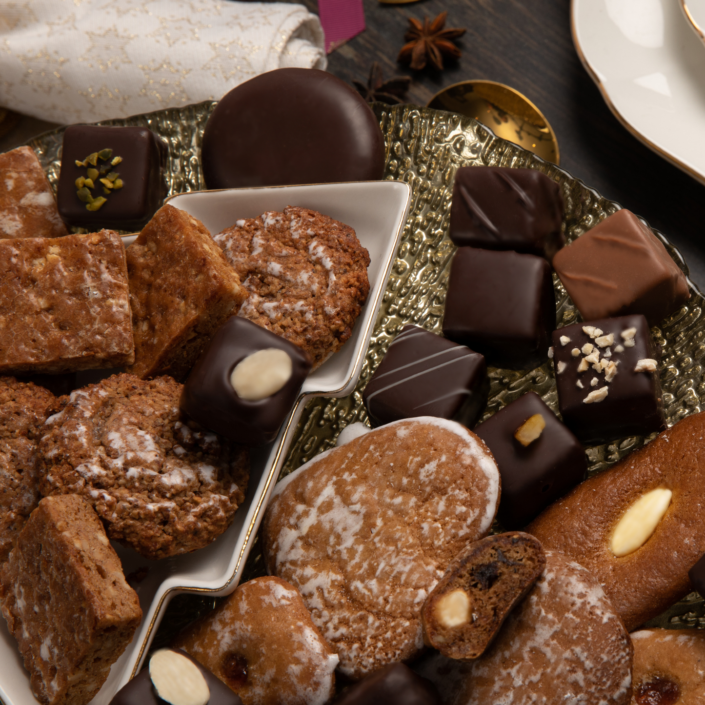 Feinste Lebkuchenvariation in edler Geschenkdose (3 Farben), 250g