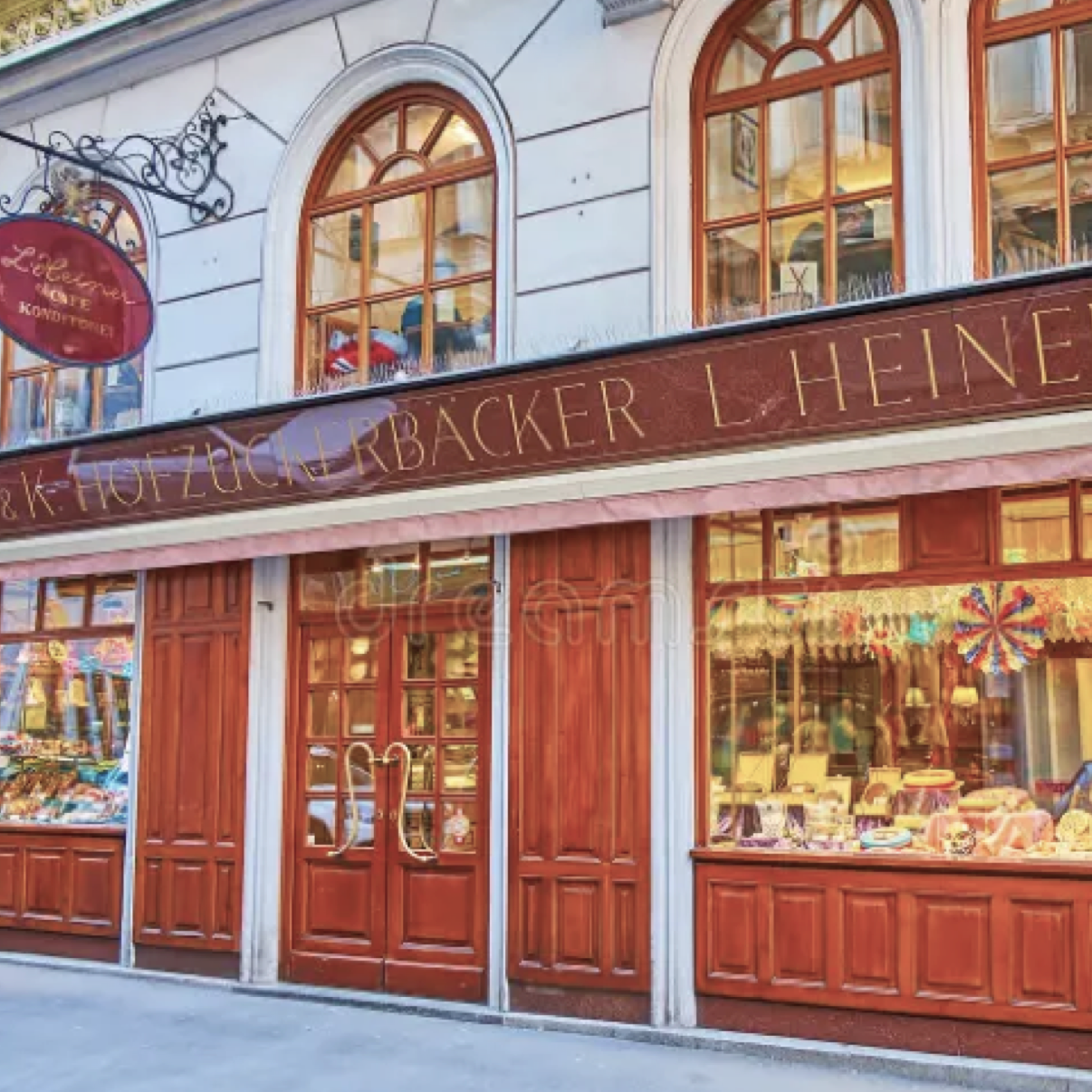 Wiener Sachertorte Piccolo (3 Portionen) im exklusiven Holzkisterl