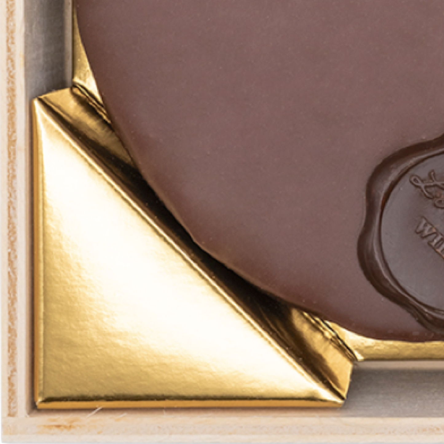 WIENER SACHERTORTE Piccolo im traditionellen Holzkisterl