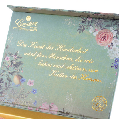 GERSTNERS SÜSSES POTPOURRI by Lena Hoschek