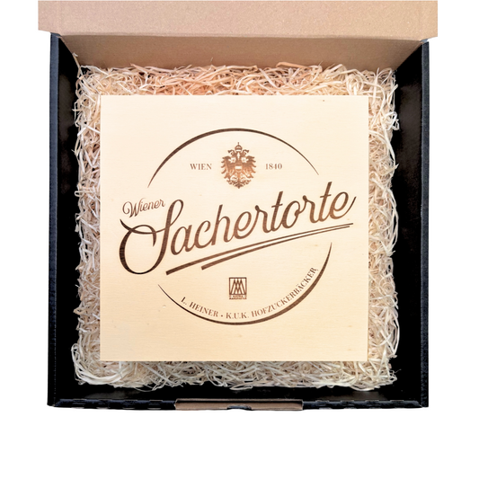 Sacher-Box - Wiener Sachertorte im exklusiven Holzkisterl und Geschenkbox (500g, 6 Portionen)